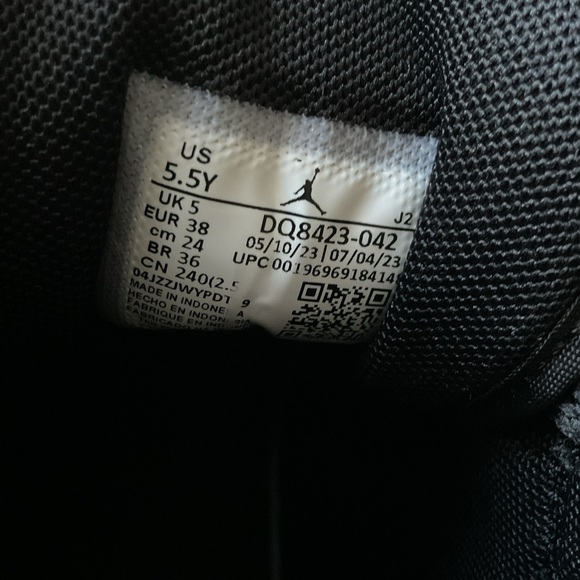 Nike Air Jordan High Tops - Black and Blue - Picture 3 of 5